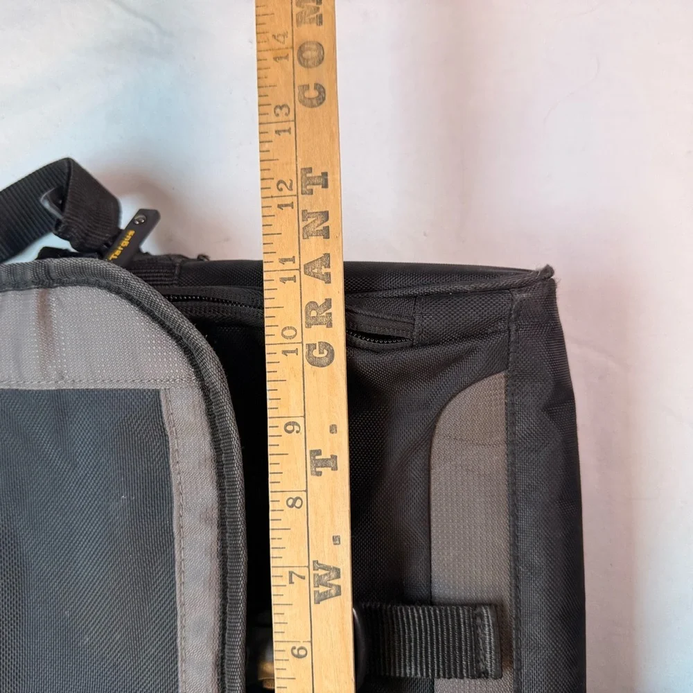 Targus Black and Gray Laptop Bag